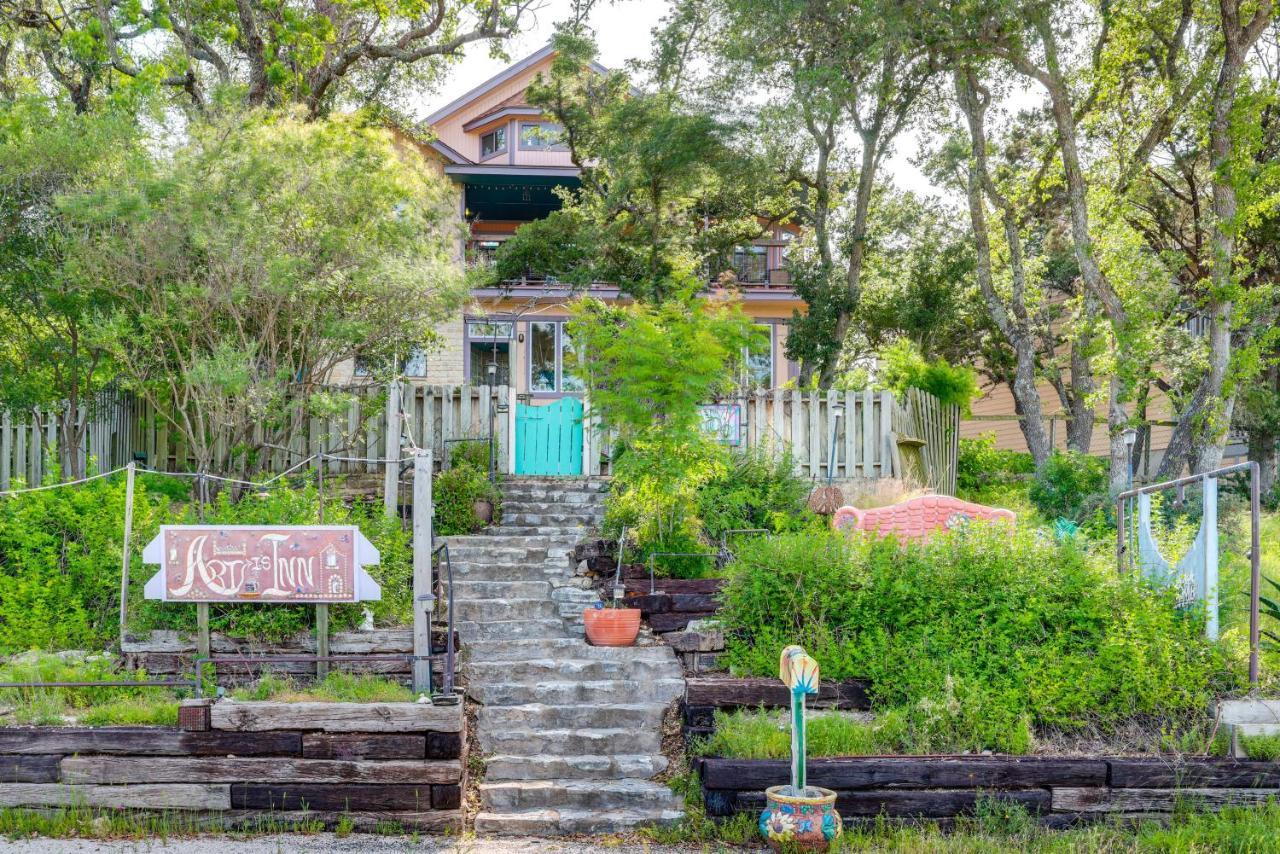 Exotic Home With Patio And Grill Walk To Canyon Lake! Bagian luar foto